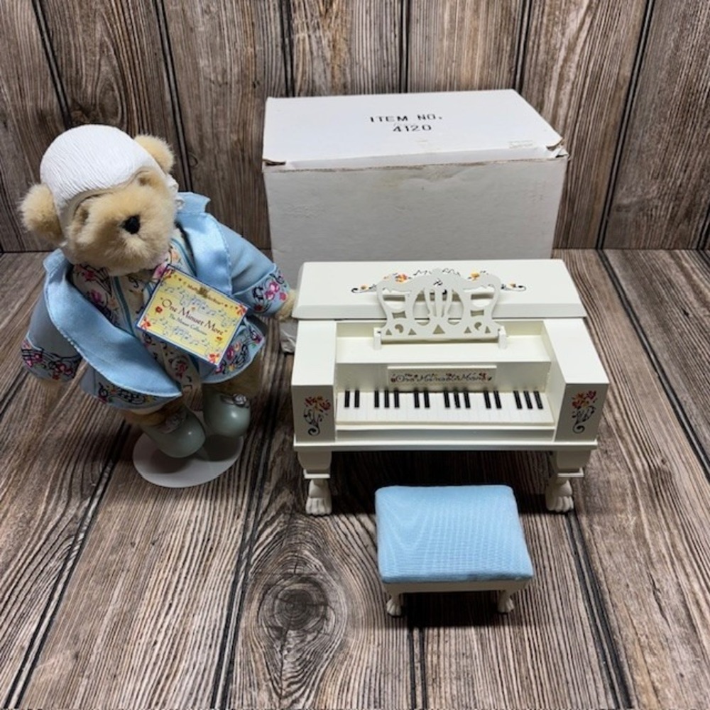 Muffy VanderBear One Minuet More Mozart Collection with Piano